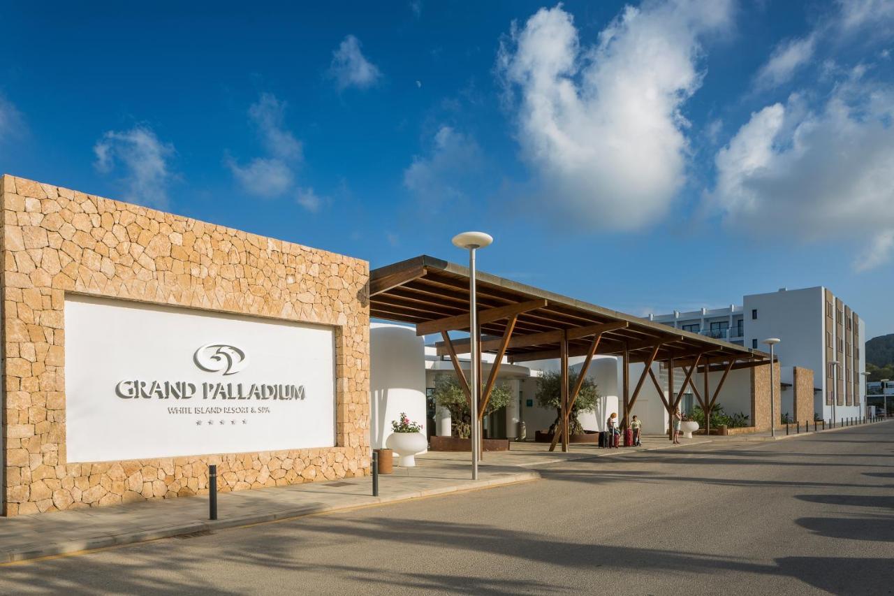 Grand Palladium White Island Resort & Spa Playa d'en Bossa Exterior foto Grand Palladium White Island Resort & Spa