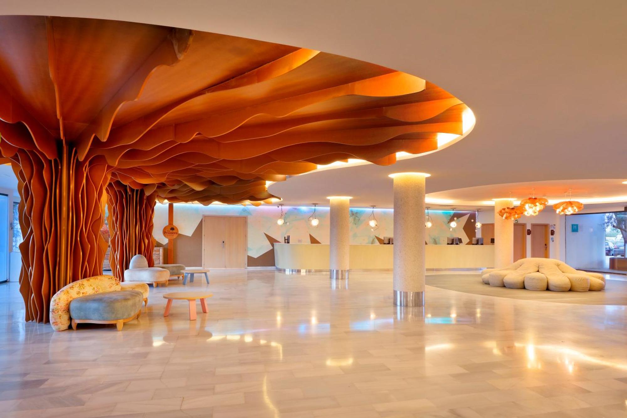 Grand Palladium White Island Resort & Spa Playa d'en Bossa Exterior foto Lobby