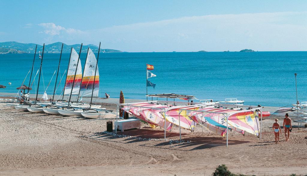 Grand Palladium White Island Resort & Spa Playa d'en Bossa Exterior foto Beach of Sabinillas